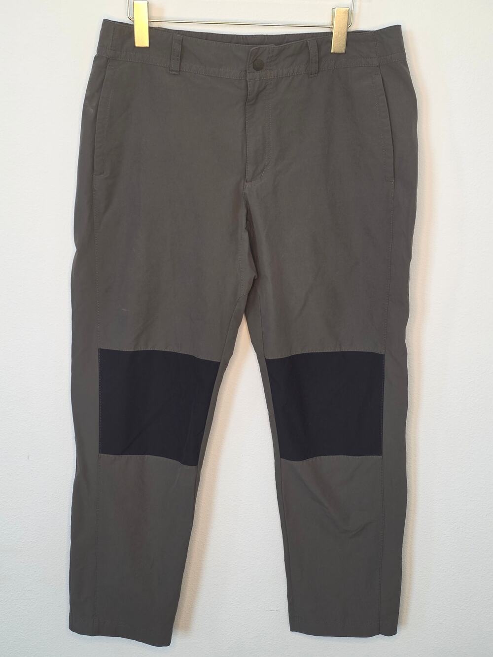 The North Face Mens 34 Hiking Pants Reinforced Colorblock Knee Zip Pocket Green